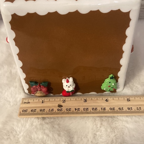 Rae Dunn INSPIRED Gingerbread Birdhouse - Picture 9 of 14